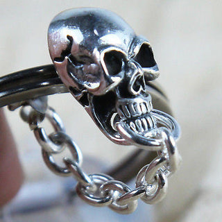 Skull Chain Stud
