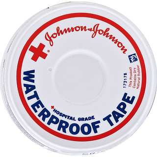 Johnson & Johnson First Aid Waterproof Tape 1