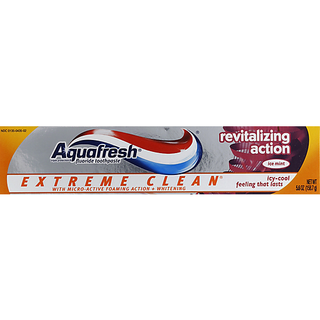 Aquafresh Extreme Clean Revitalizing Action Ice Mint Fluoride Toothpaste 5.6 Oz. Tube