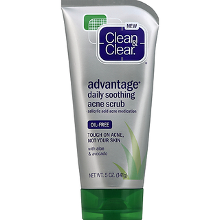 Clean & Clear Advantage Acne Scrub, Daily Soothing, Oil-Free