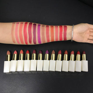 Vegan Matte Lipstick – Hydrating, Long-Wear, Magnetic Case