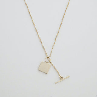 Gwyneth Toggle Necklace