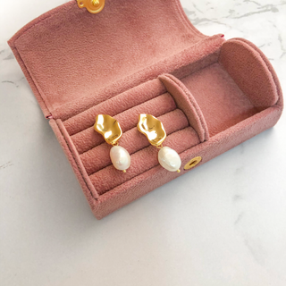 CLAIRE PEARL EARRINGS