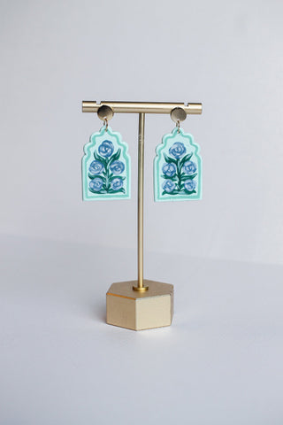 Elizabeth Dangle in Mint
