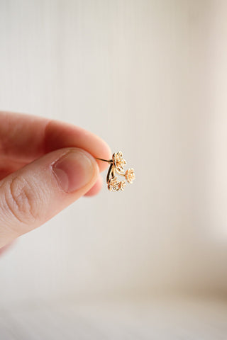 Azalea Stud in Gold