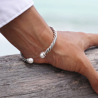 Winding Bangle