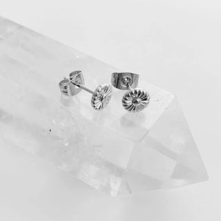 Daisy Studs