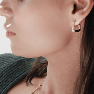 Demi Hoops