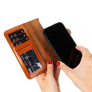 Casper Leather iPhone 15 Series Wallet Case