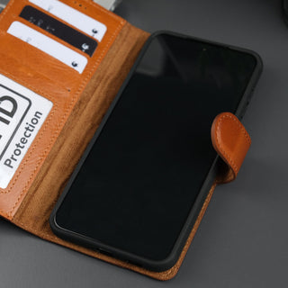 Leather Samsung Galaxy S25 Wallet Case | Buffalo